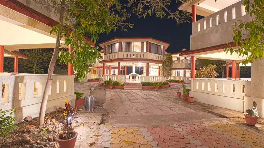 Grand Tiger Resort Kanha