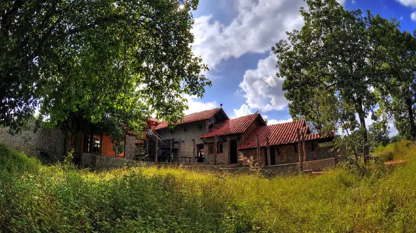 Kanha Earth Lodge