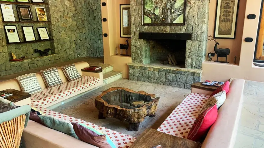 Kanha Earth Lodge