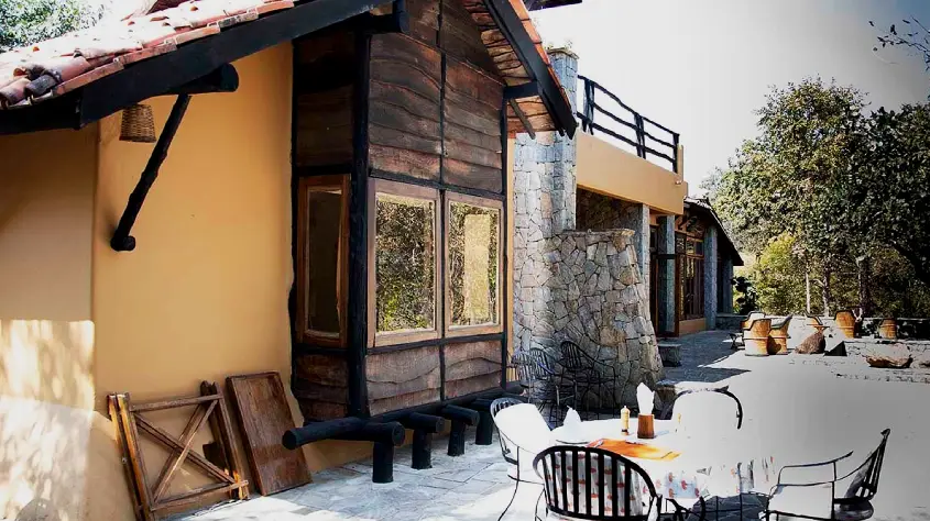 Kanha Earth Lodge