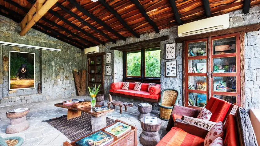 Kanha Earth Lodge