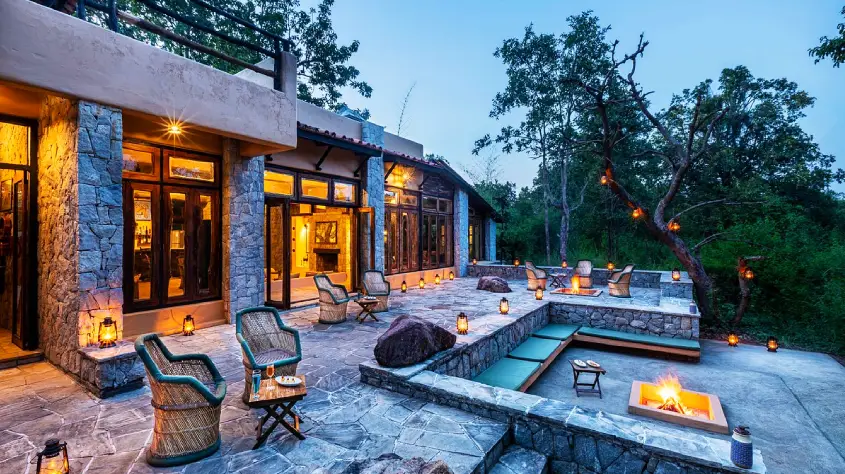 Kanha Earth Lodge