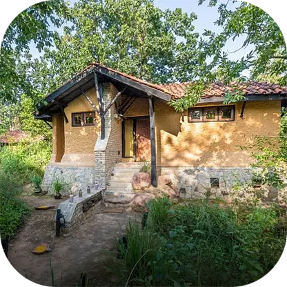 Kanha Earth Lodge